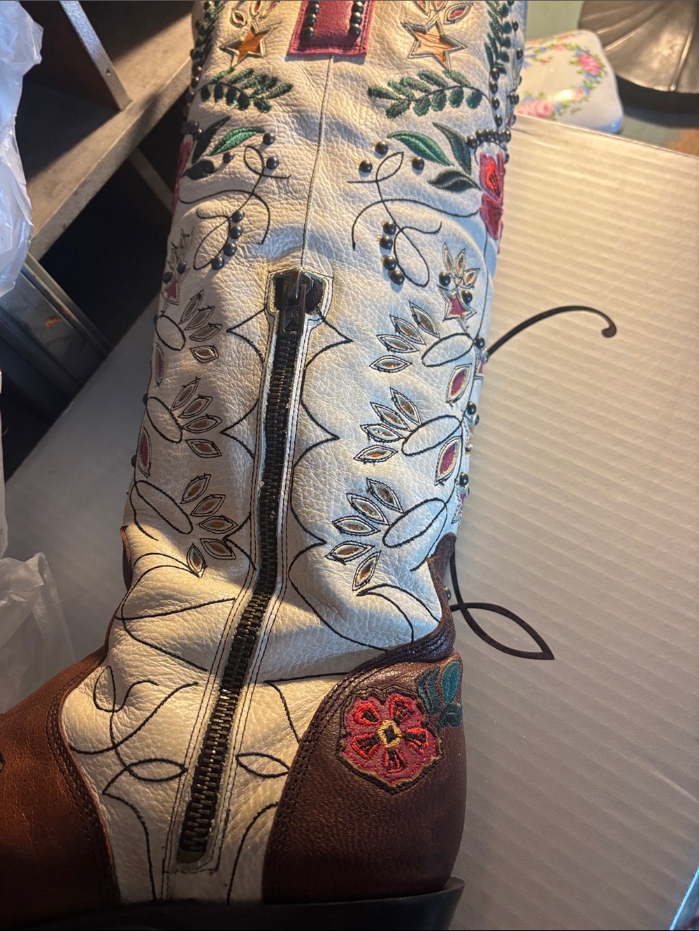RARE 🌺Old Gringo Cream Leather Boots with Brown and beautiful Embroidery - Picture 10 of 15